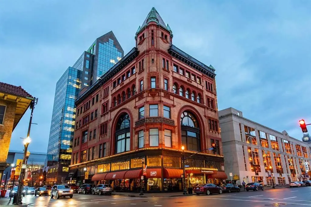 Downtown Louisville Condo- King Bed, Near Sites 0*,  미국